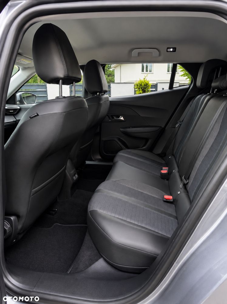 Peugeot 2008 1.2T Allure S&S - 17
