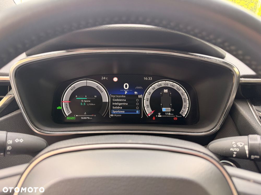 Toyota Corolla 1.8 Hybrid Executive - 23