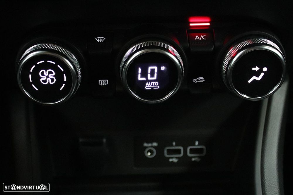 Renault Captur 1.0 TCe Techno Bi-Fuel - 13