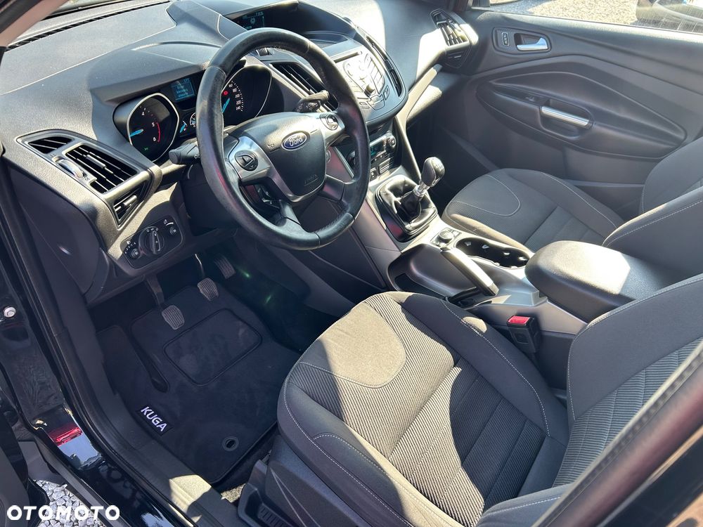 Ford Kuga 2.0 TDCi 2x4 Titanium - 14