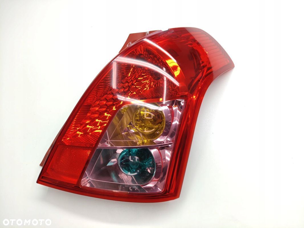 LAMPA PRAWA TYŁ PRAWA TYLNA SUZUKI SWIFT III MK6 LIFT - 1