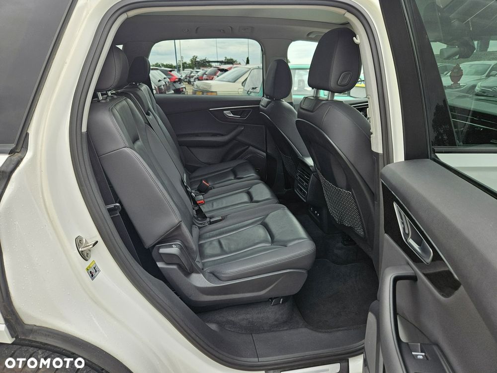 Audi Q7 - 7