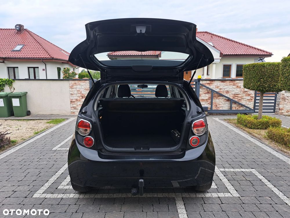 Chevrolet Aveo 1.6 LTZ - 20