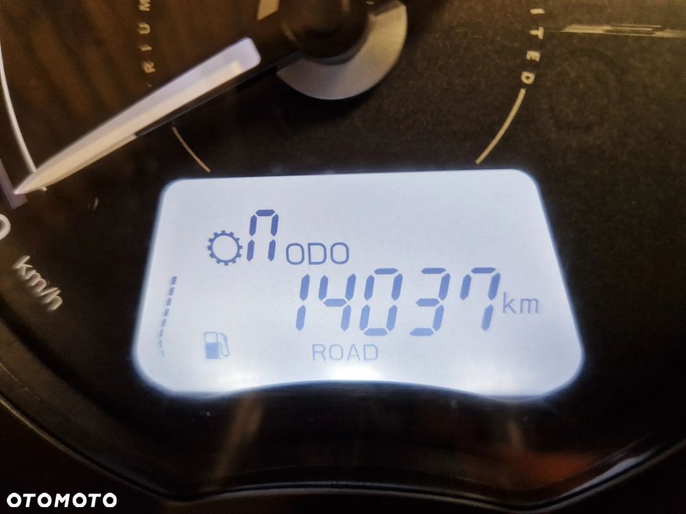 Triumph Street Twin - 5