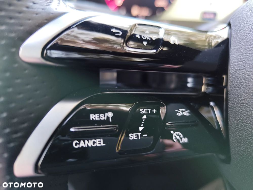 Mercedes-Benz Klasa E 220 d mHEV AMG 9G-Tronic - 17