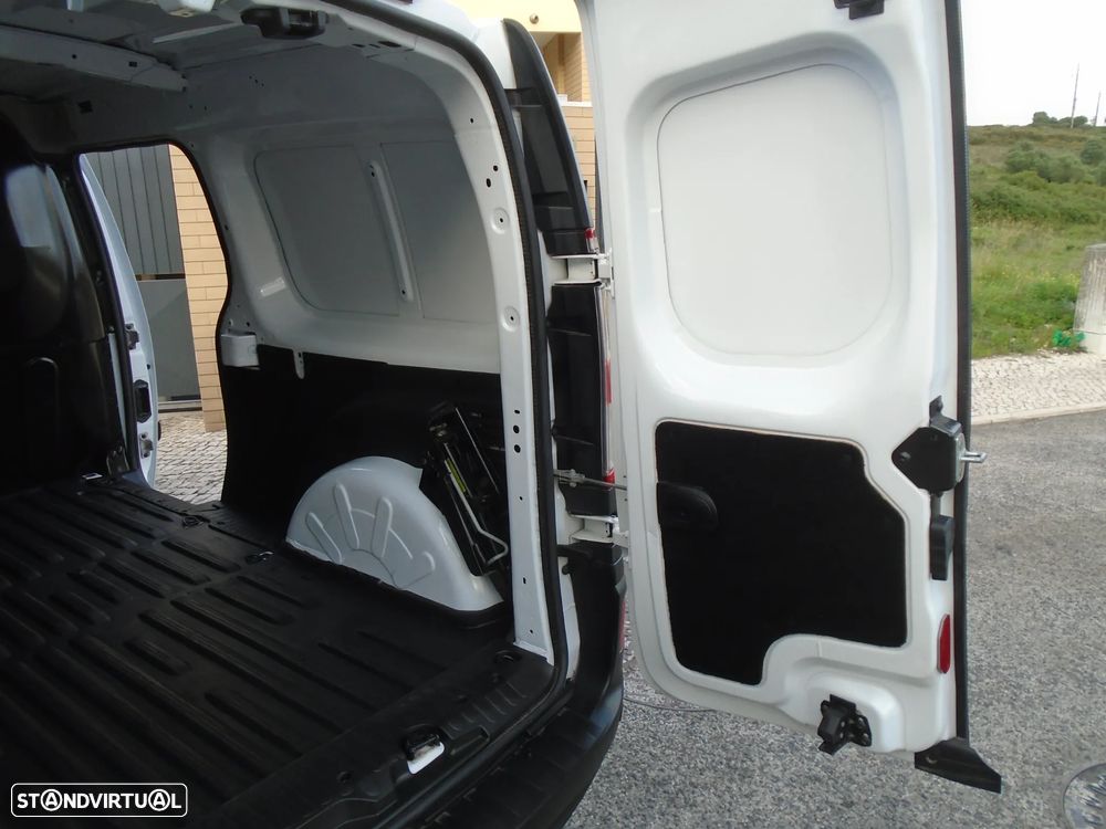 Renault Kangoo 1.5 DCI MAXI NACIONAL-3 LUGARES-95 CV- 6V-IVA DEDUTIVEL - 20