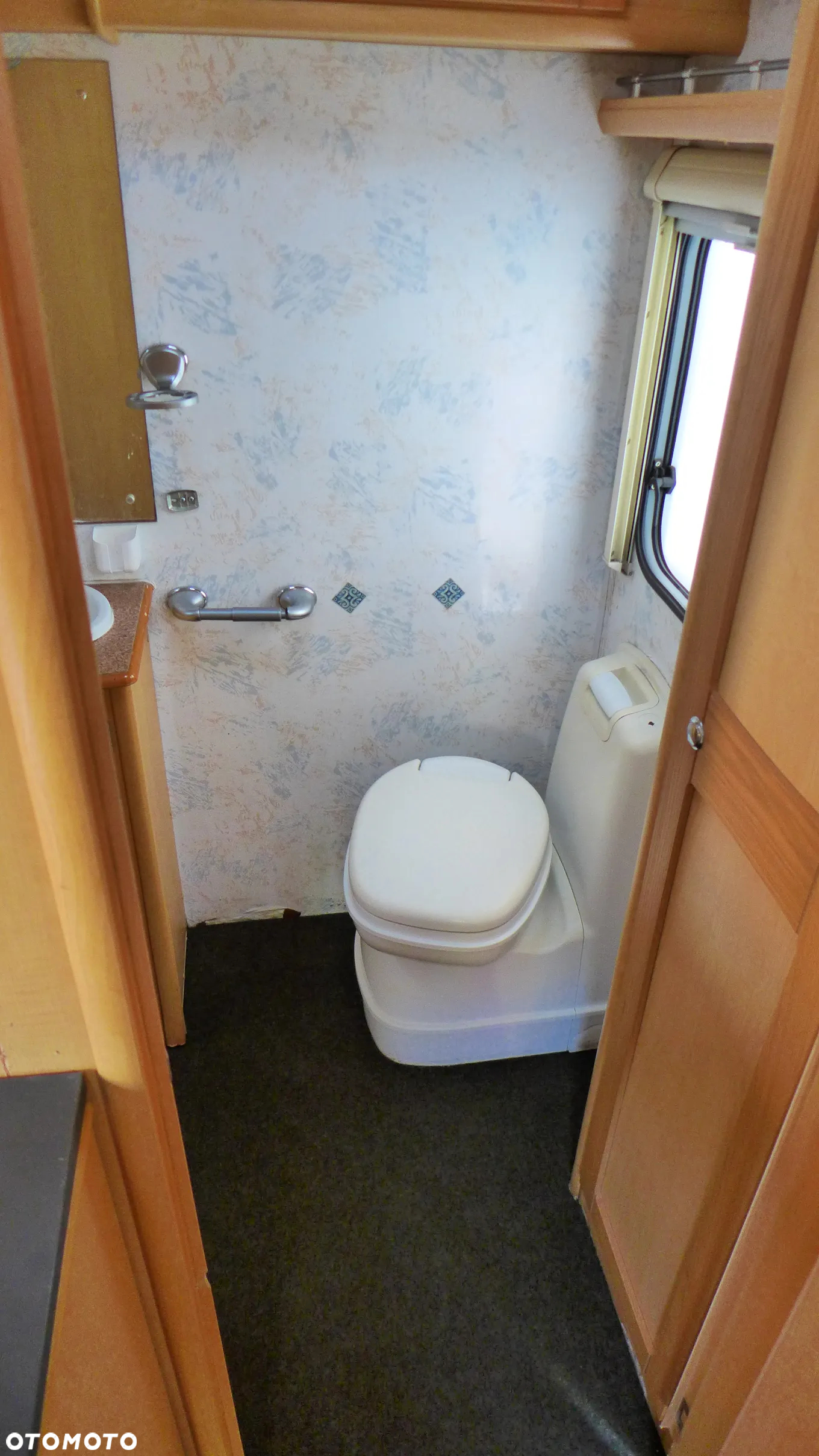 Elddis Avante - 12