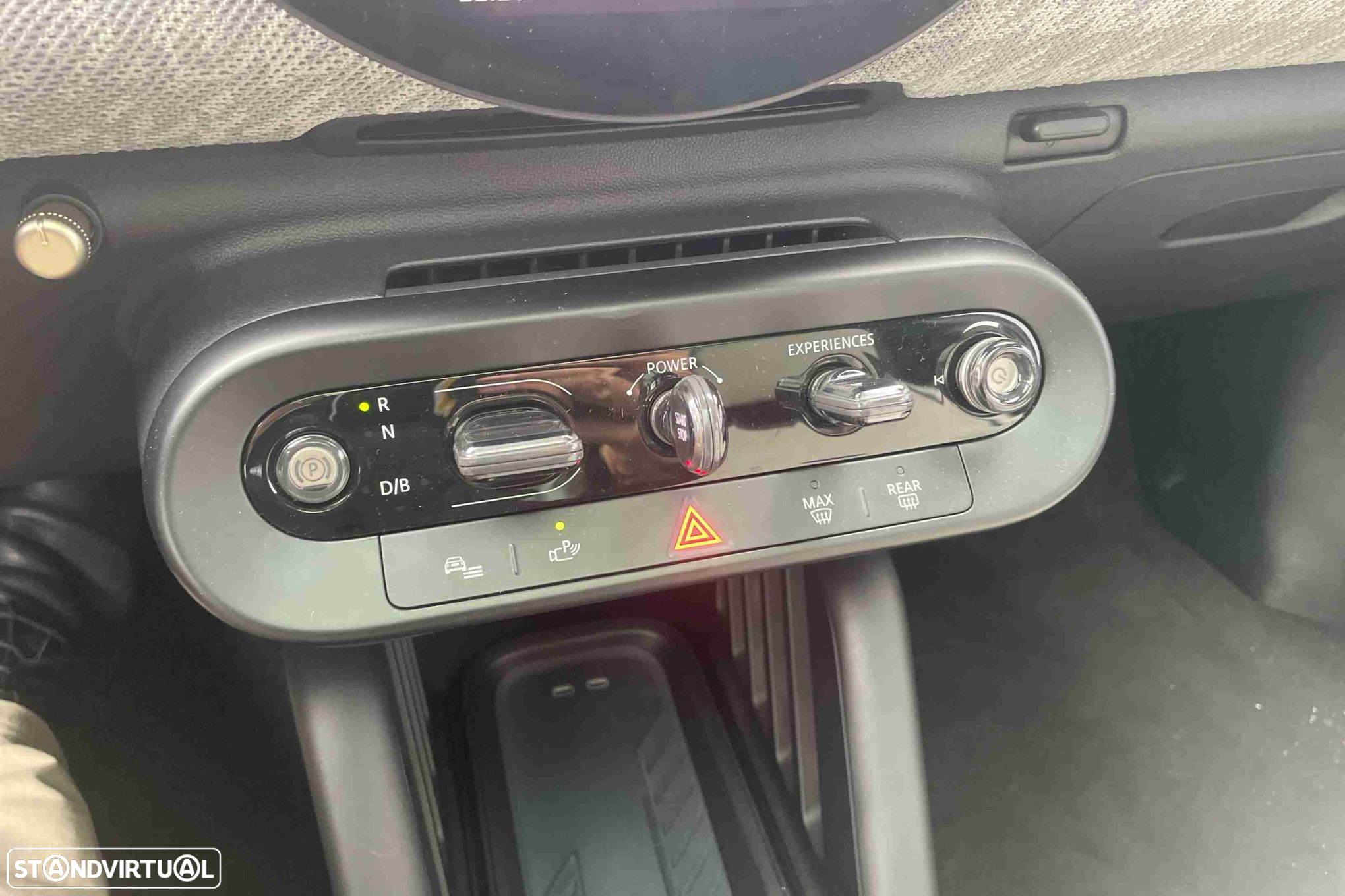 MINI 3 Portas Cooper SE Favoured XL - 16