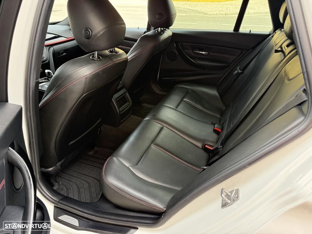 BMW 318 d Auto Line Sport - 19