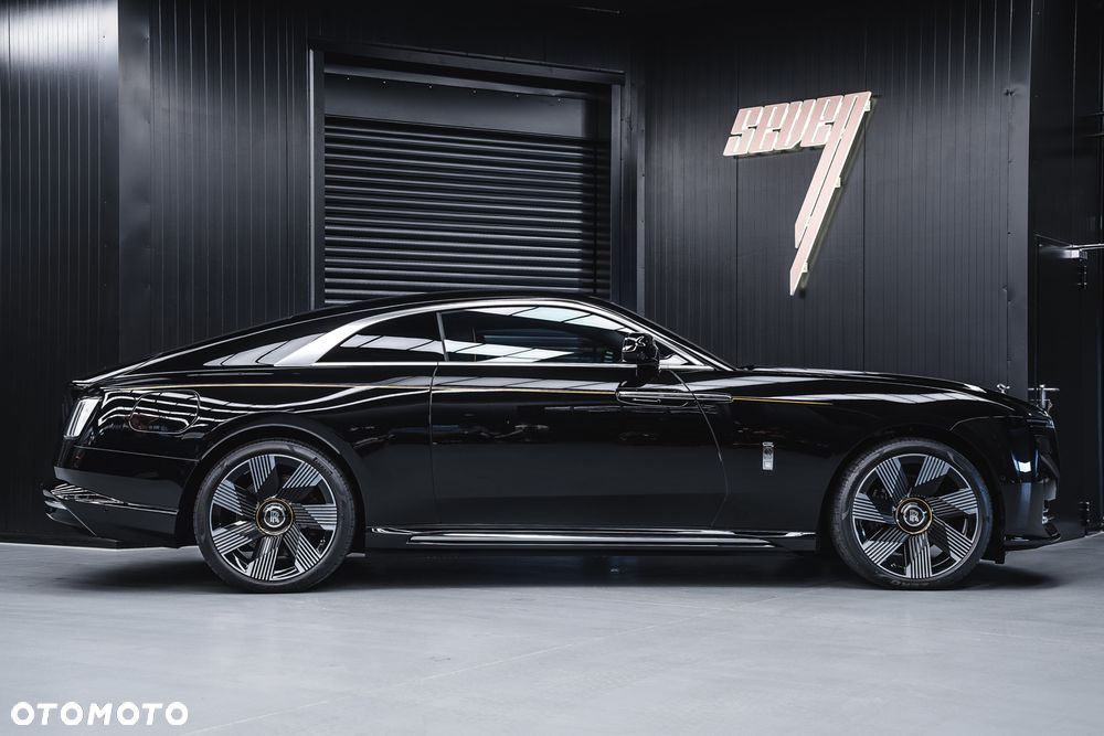 Rolls-Royce Spectre - 6