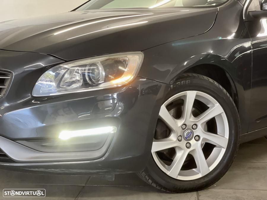 Volvo V60 2.0 D4 Momentum - 5