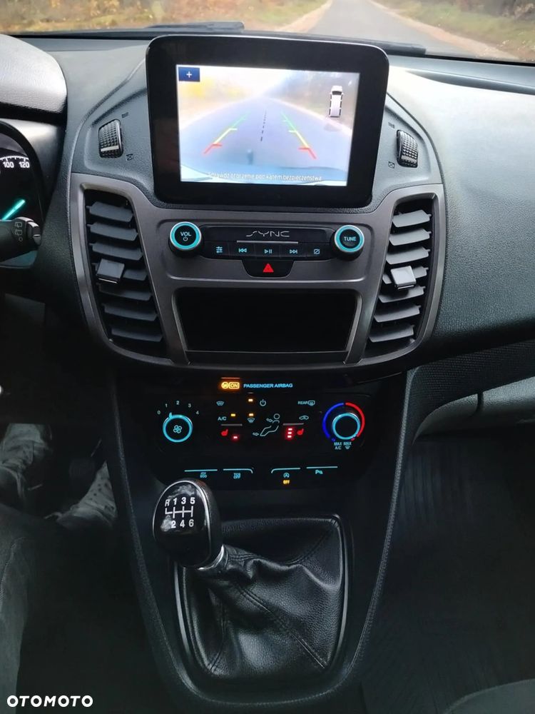 Ford Transit Connect - 12