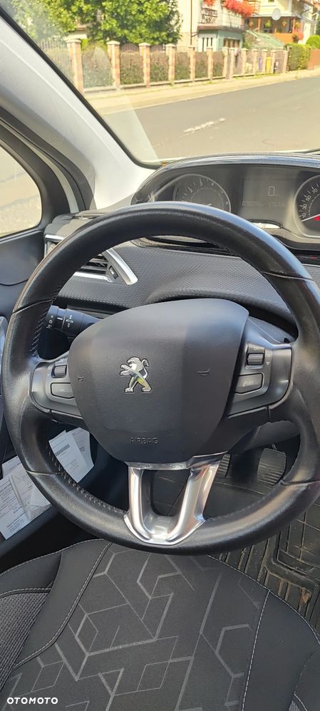 Peugeot 2008 1.2 Pure Tech Active S&S - 7
