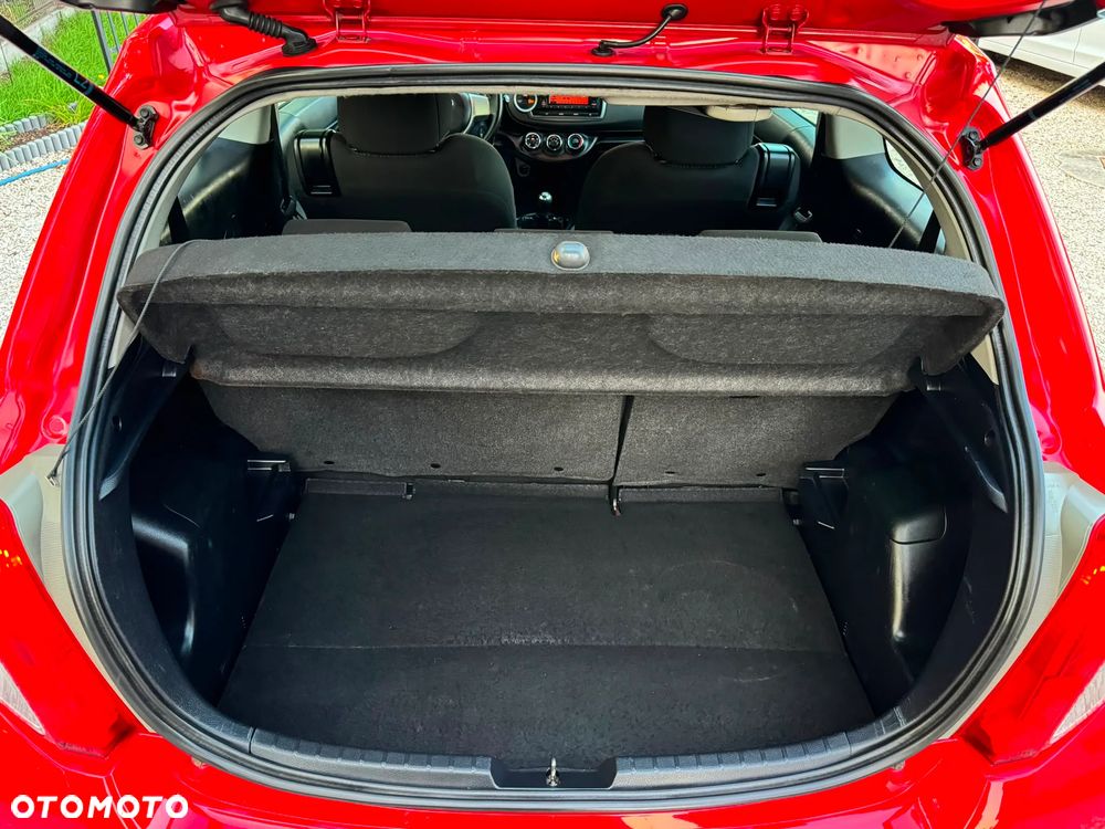 Toyota Yaris - 25
