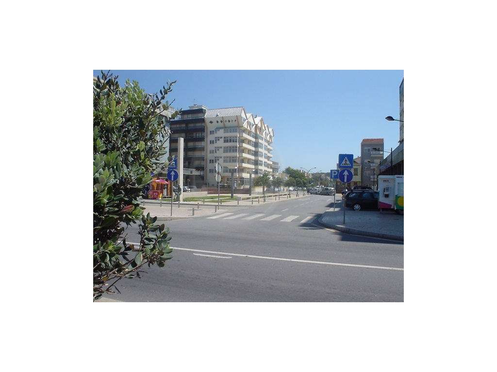 Vivenda T5 em Localização Excelente em Póvoa de Varzim - Grande imagem: 2/14