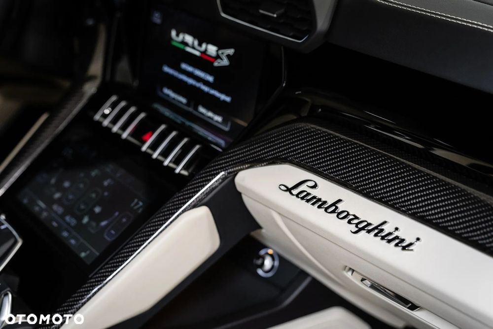 Lamborghini Urus - 27