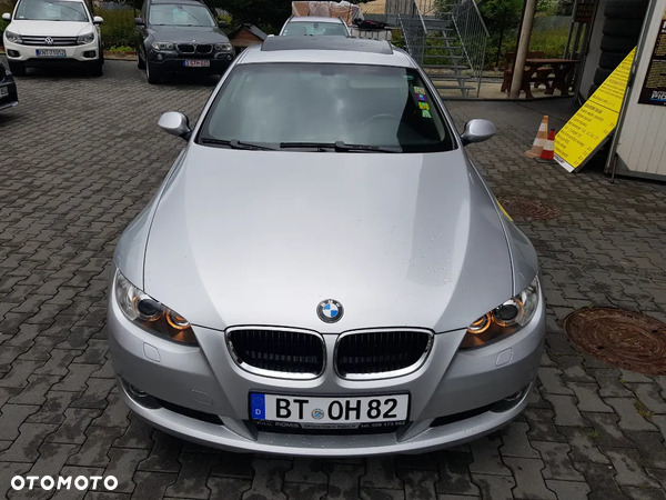 BMW Seria 3 320i