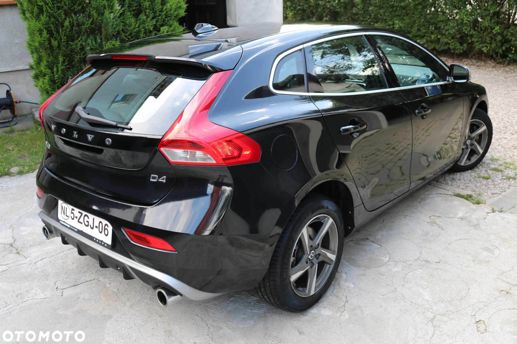 Volvo V40 D4 Drive-E R-Design Momentum - 14