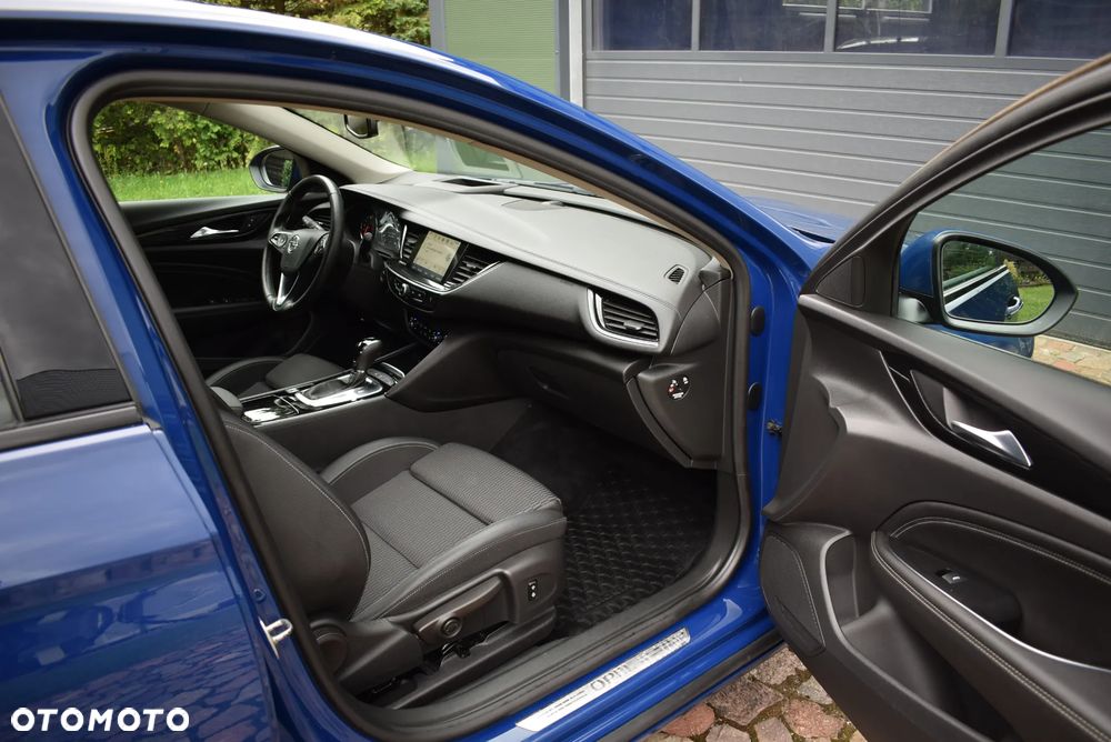 Opel Insignia - 32