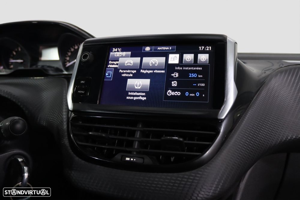 Peugeot 208 1.2 PureTech Style - 8
