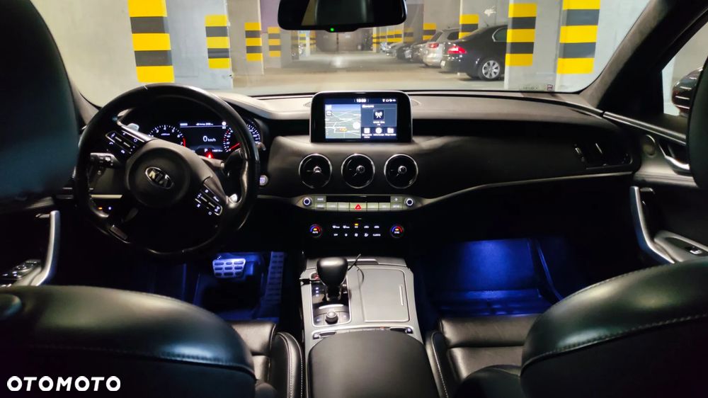 Kia Stinger - 9