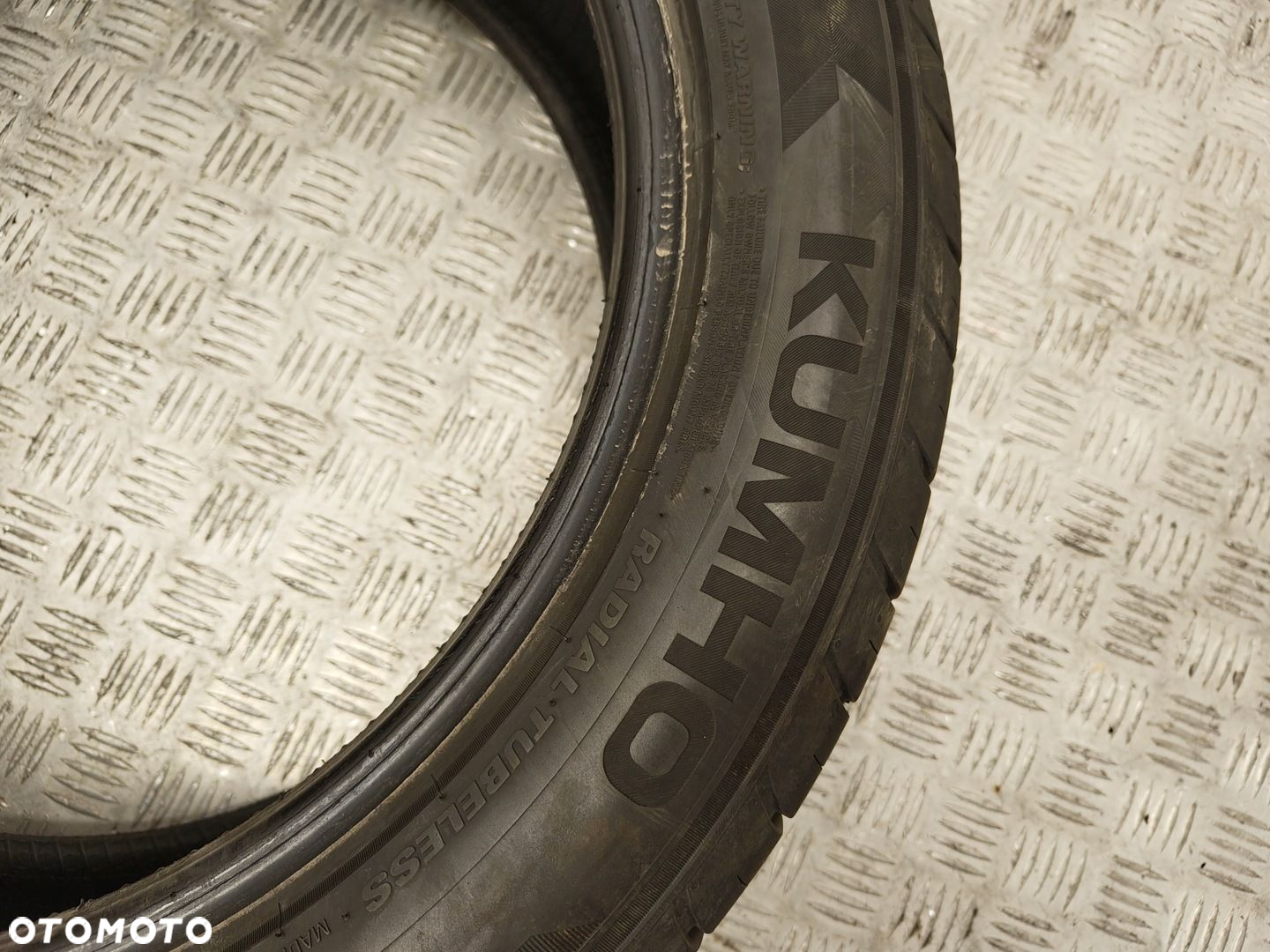 OPONY LETNIE KUMHO ECSTA HS52 225/50R18 KOMPLET - 2