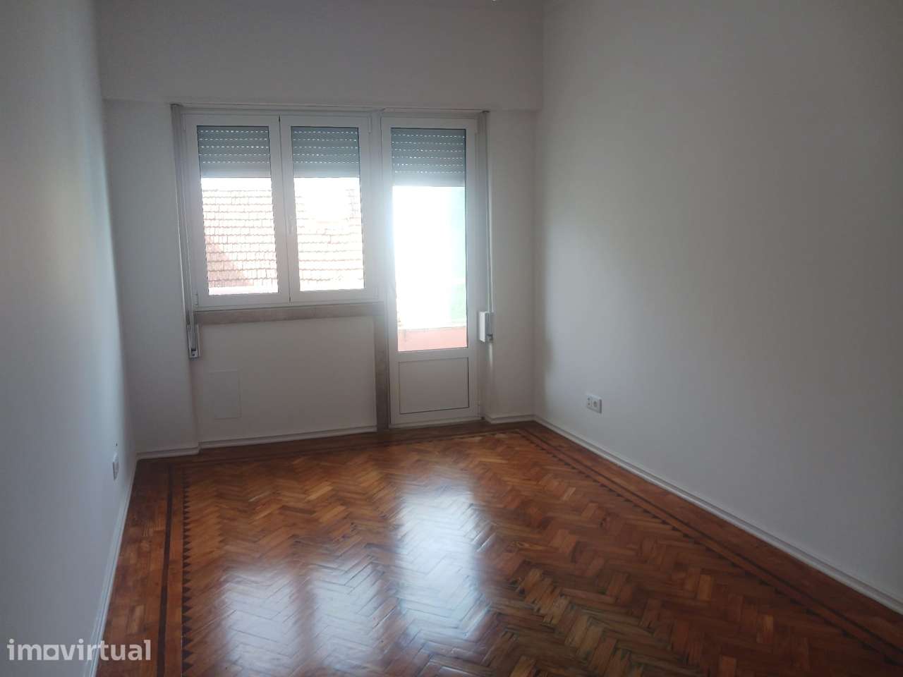 Campolide - T2 remodelado a estrear - Grande imagem: 2/7