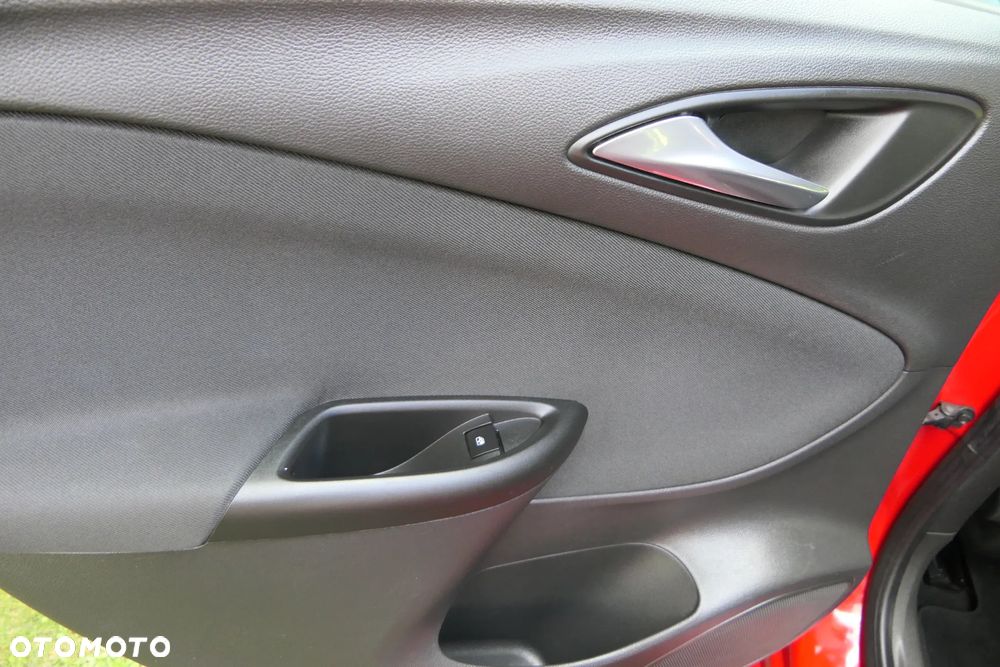 Opel Astra 1.4 Turbo Business - 32