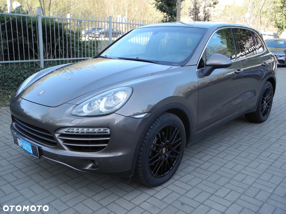 Porsche Cayenne - 1