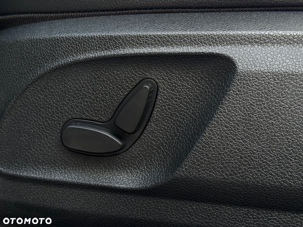 Ford Kuga 2.0 TDCi 4x4 Individual - 27