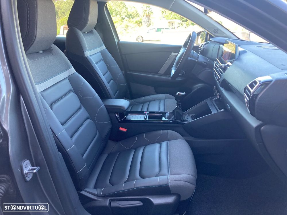 Citroën C4 1.2 PureTech Shine - 36