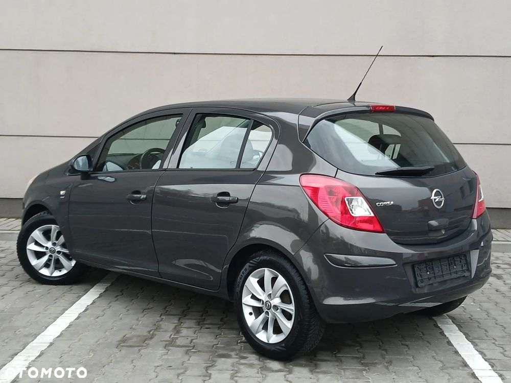 Opel Corsa 1.4 16V Color Elegance - 16