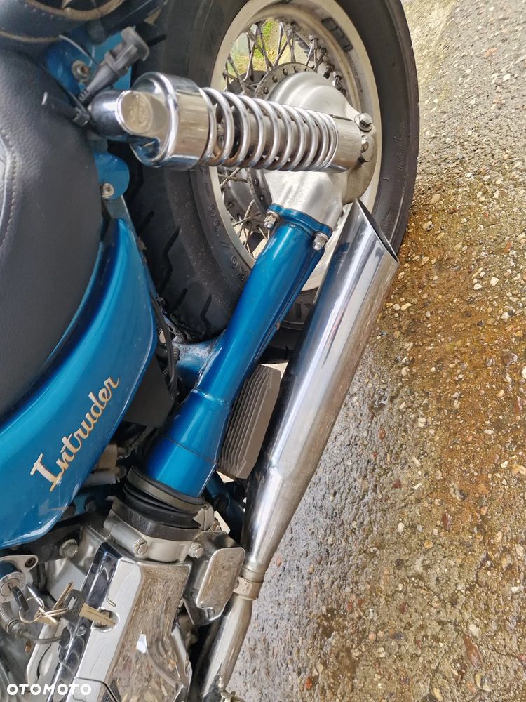 Suzuki Intruder - 26