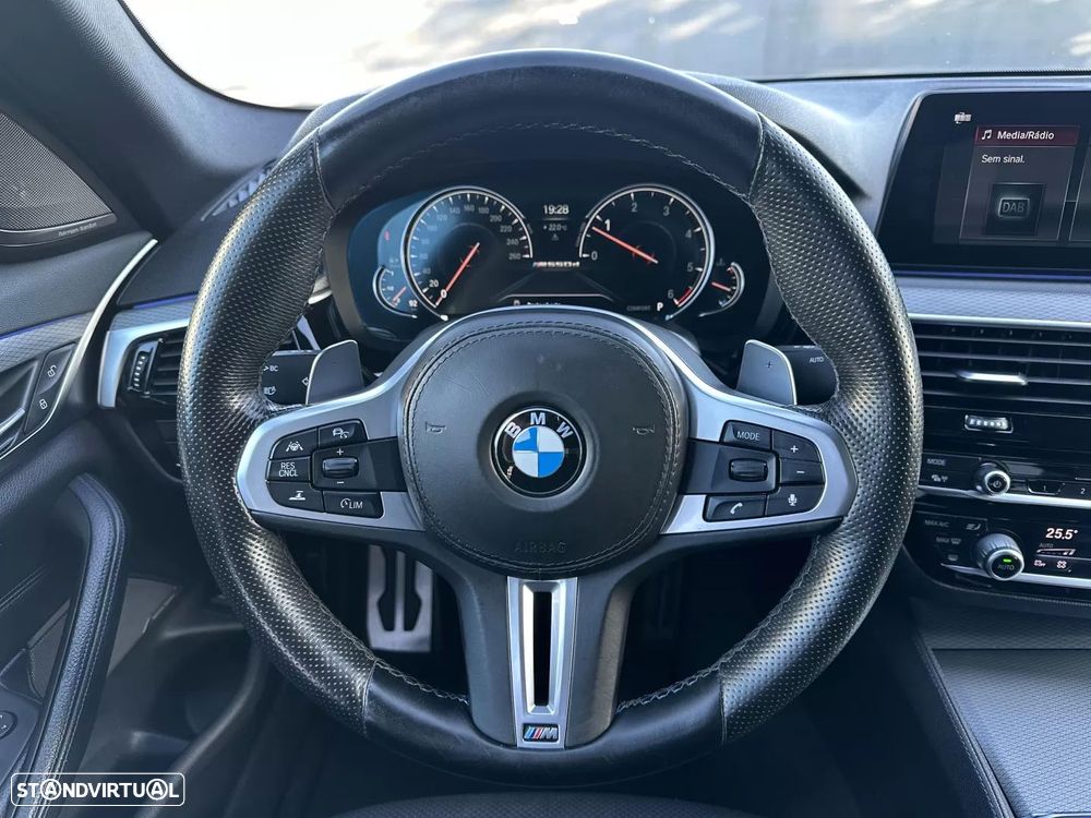 BMW M550d xDrive Auto - 33