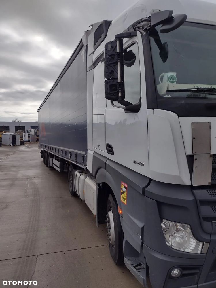 Mercedes-Benz Actros - 4