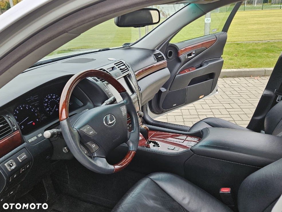 Lexus LS 2007