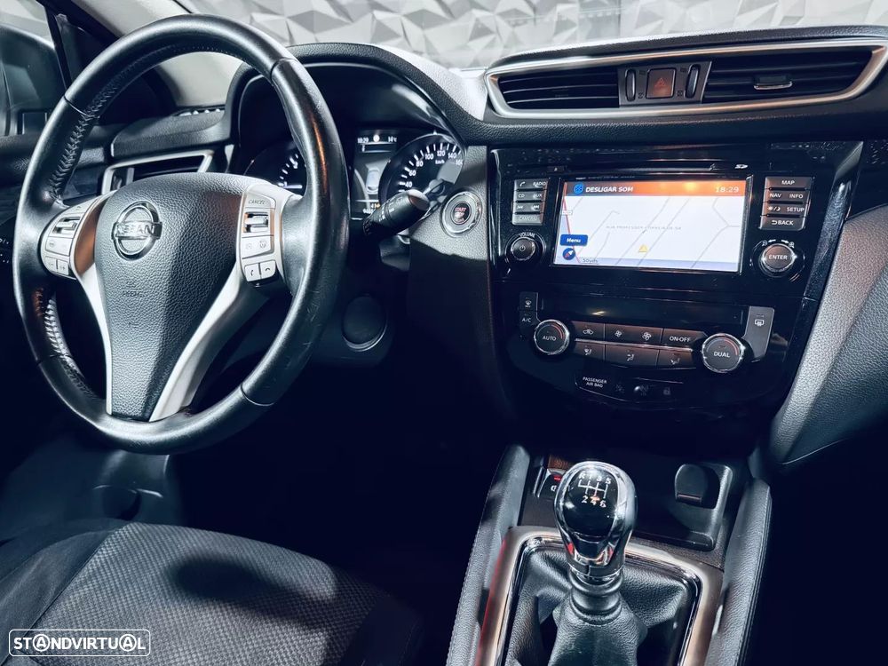 Nissan Qashqai 1.5 dCi Tekna Premium - 17