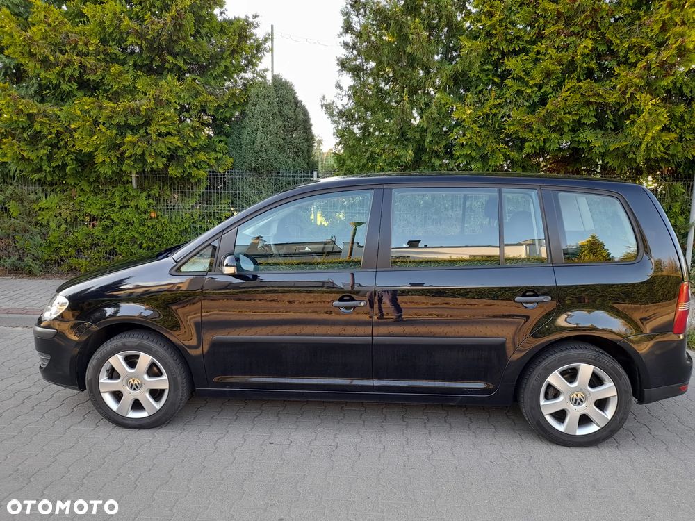 Volkswagen Touran - 6