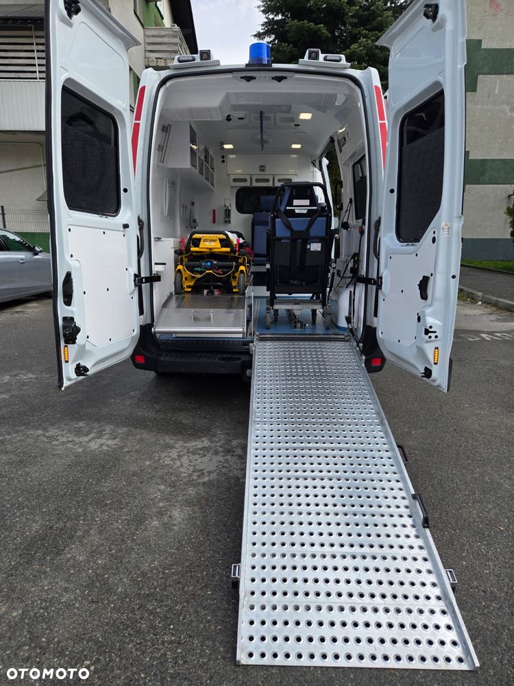 Renault Master Gwarancja Ambulans karetka - 12