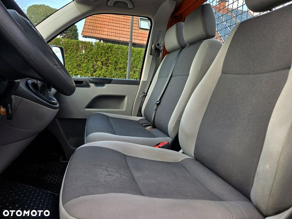 Volkswagen Transporter - 11