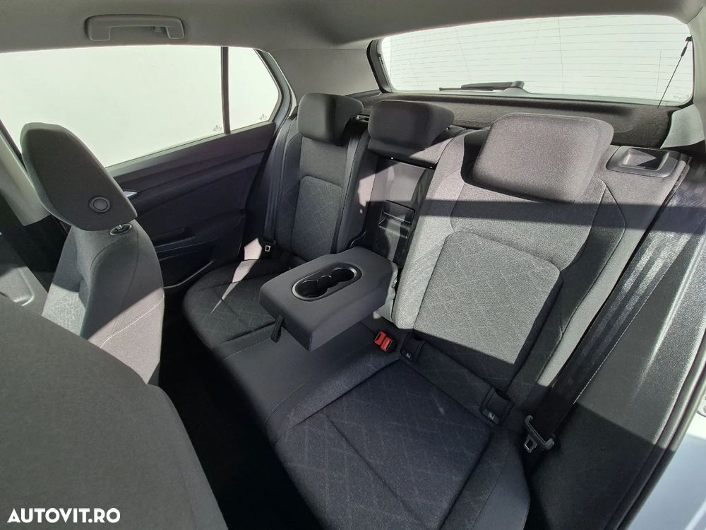 Volkswagen Golf 1.5 TSI ACT Life - 11