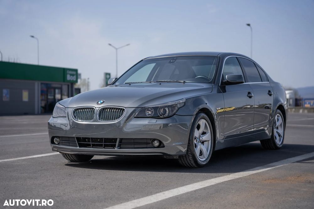 BMW Seria 5 523i - 2