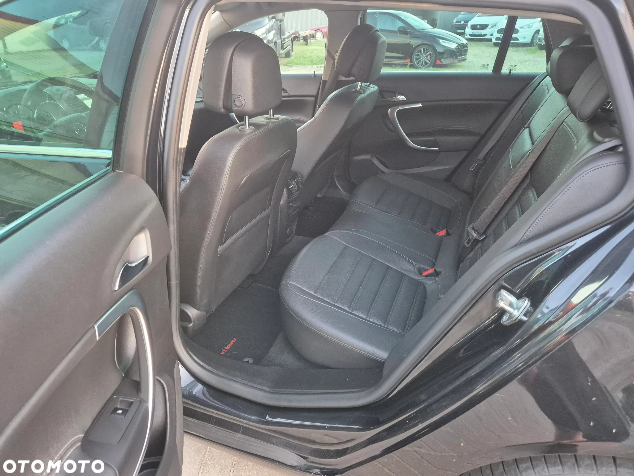 Opel Insignia 2.0 CDTI Sports Tourer Design Edition - 19