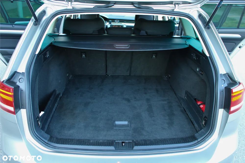 Volkswagen Passat 2.0 TDI SCR DSG Business - 12