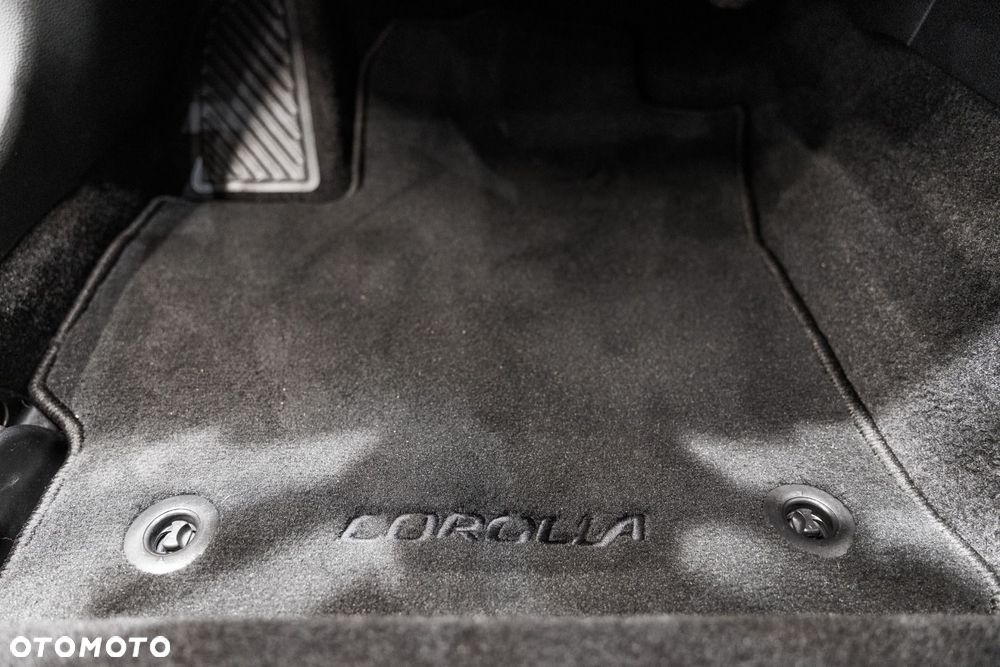 Toyota Corolla - 38