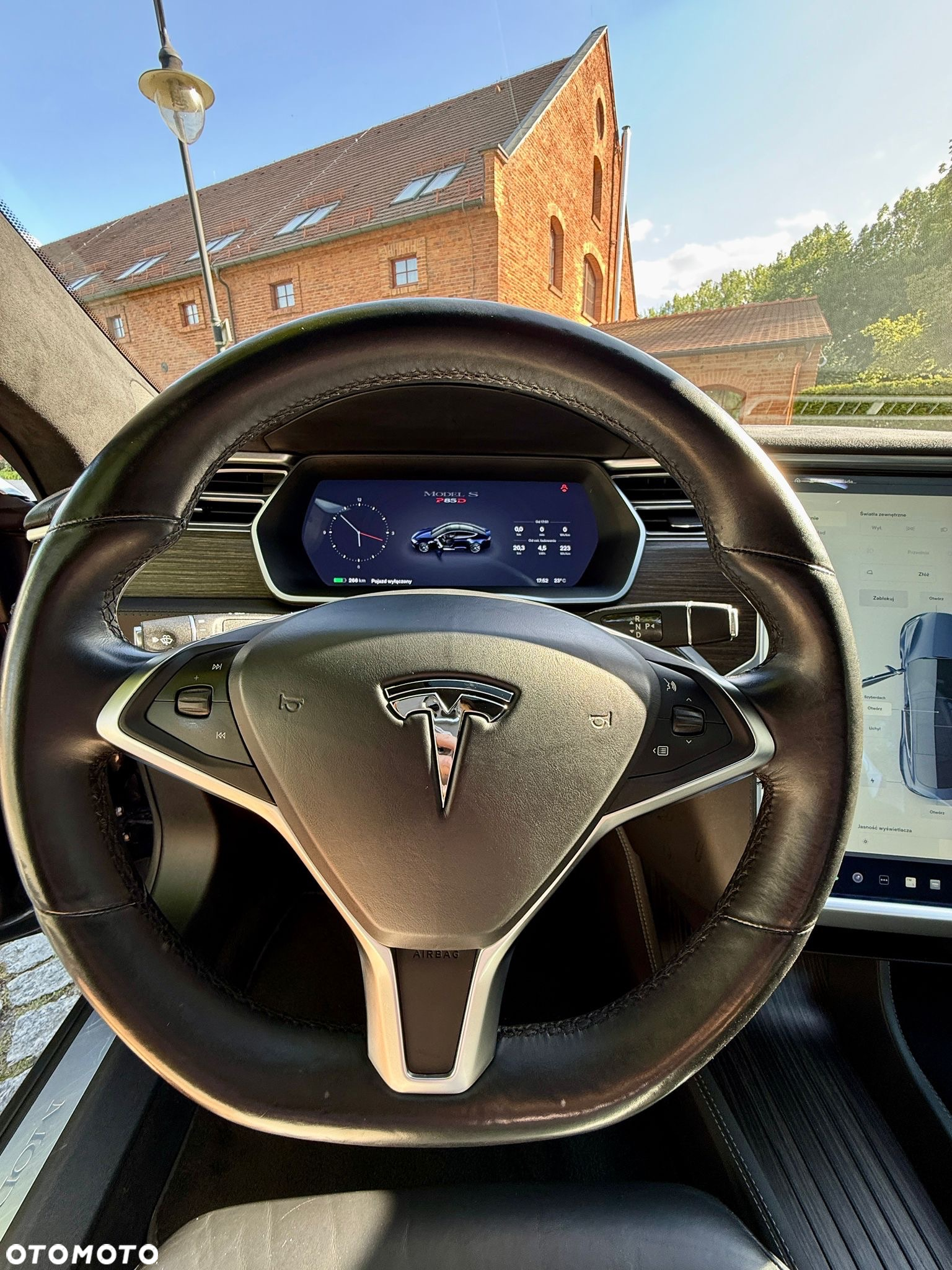 Tesla Model S Performance - 20