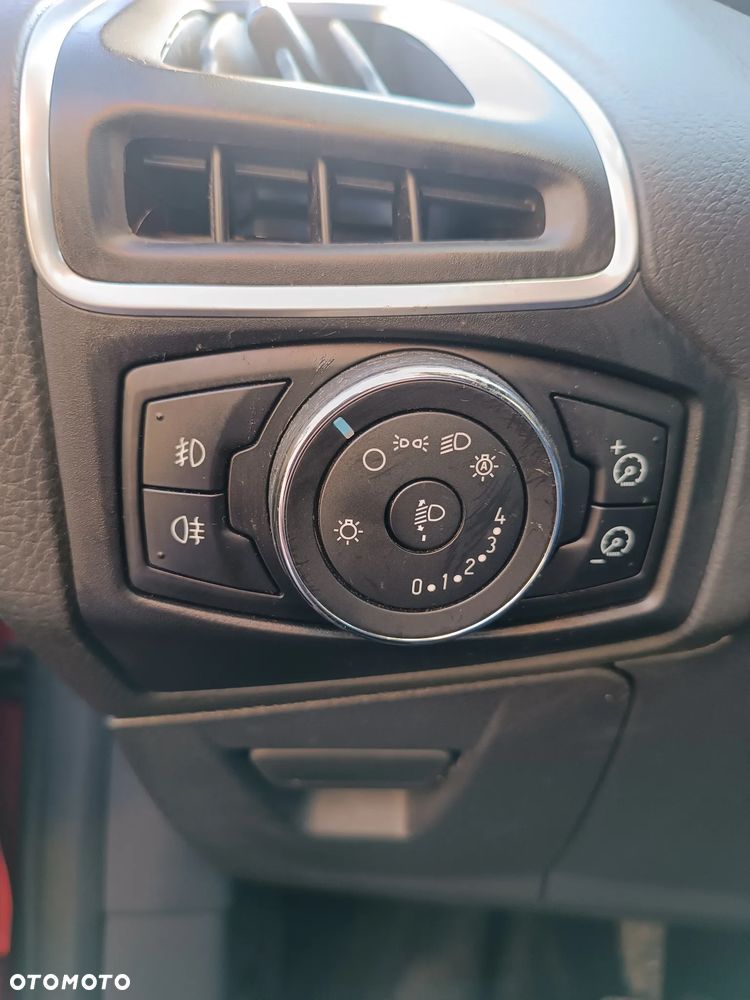 Ford Focus 1.6 EcoBoost Titanium - 18