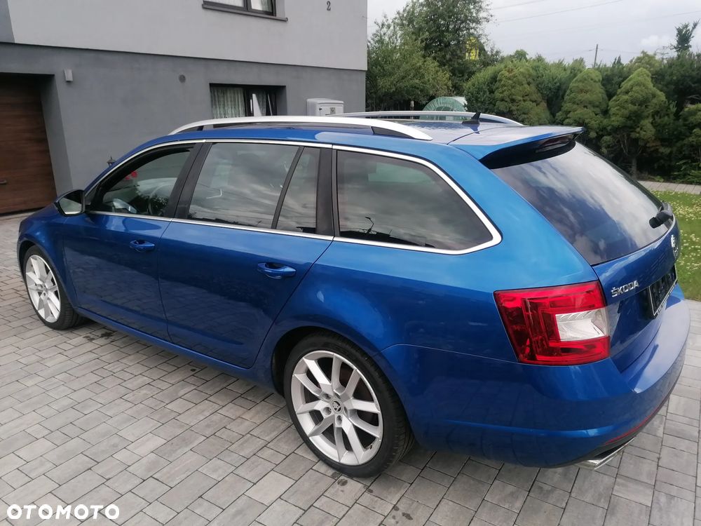 Skoda Octavia 2.0 TDI (Green tec) DSG RS - 9