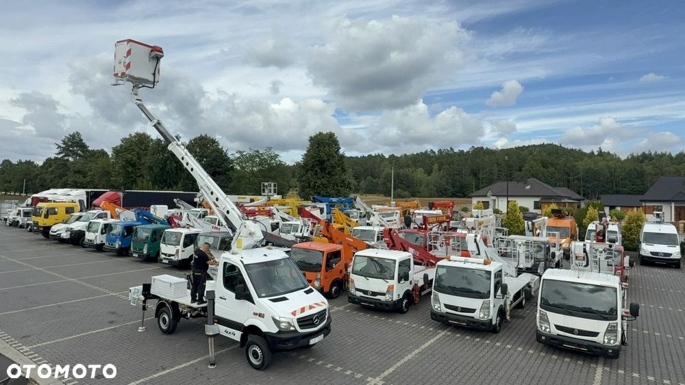 Mercedes-Benz Sprinter - 32