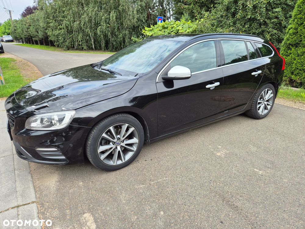 Volvo V60 D3 Drive-E R-Design Momentum - 9